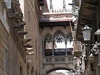 Barcelone, Barrio gotico, Rue du Bisbe (3)